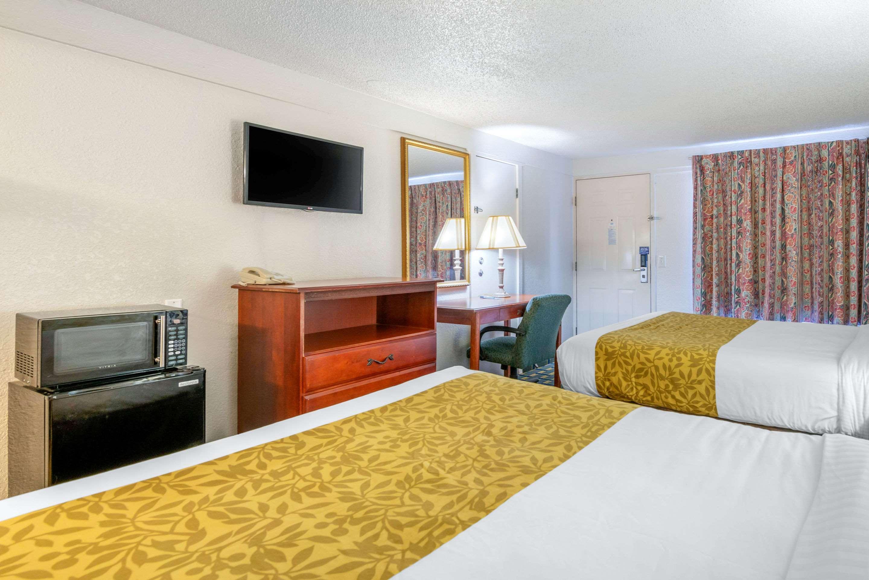 Rodeway Hilliard/columbus Hotel *